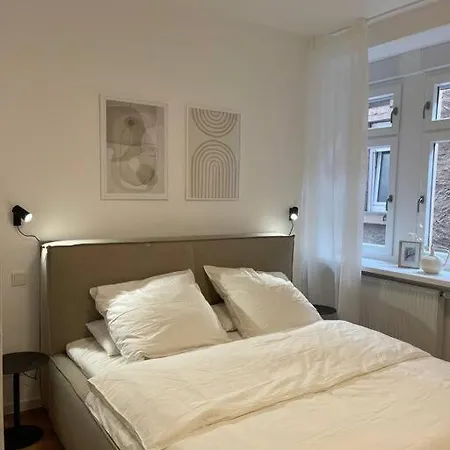 Stilvolle Mosel-Ferienwohnung - Alte Apotheke In Uerzig - Bis 5 Personen - 2 Schlafzimmer - Grosses Badezimmer Exterior photo