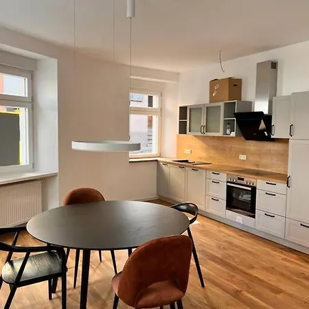 Stilvolle Mosel-Ferienwohnung - Alte Apotheke In Uerzig - Bis 5 Personen - 2 Schlafzimmer - Grosses Badezimmer Exterior photo